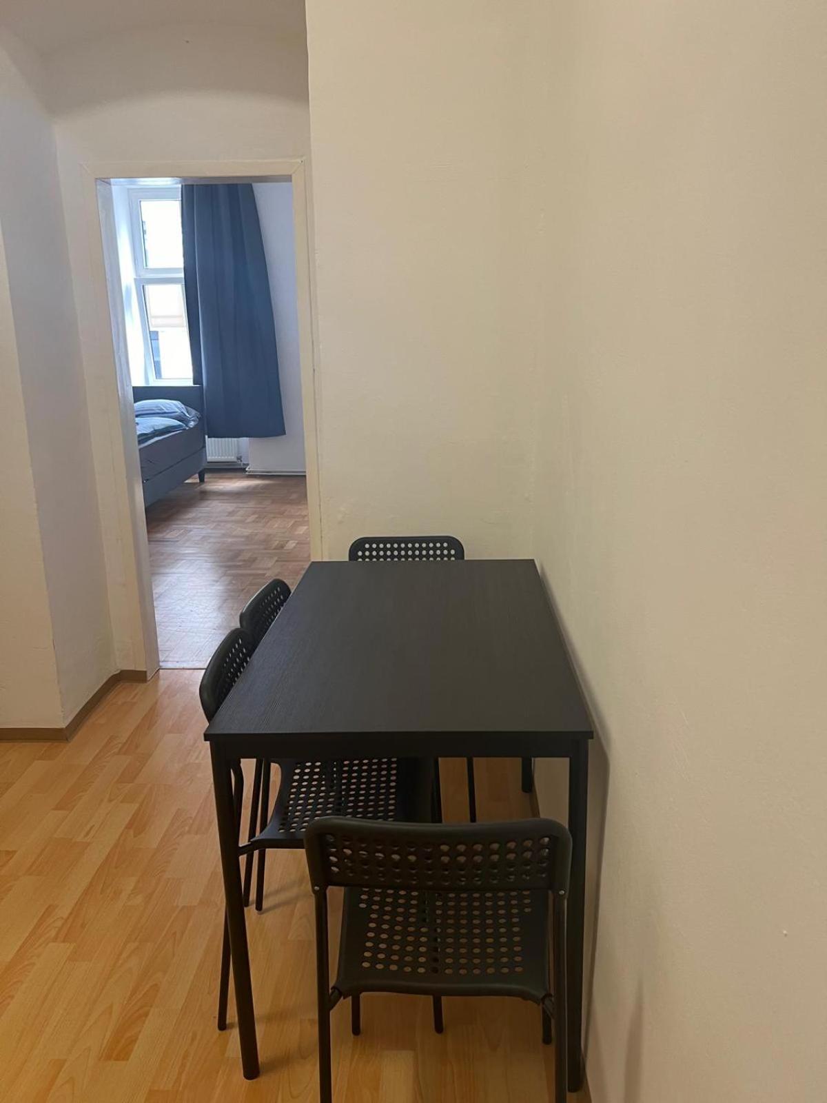 Apartment 1br For 5p Location