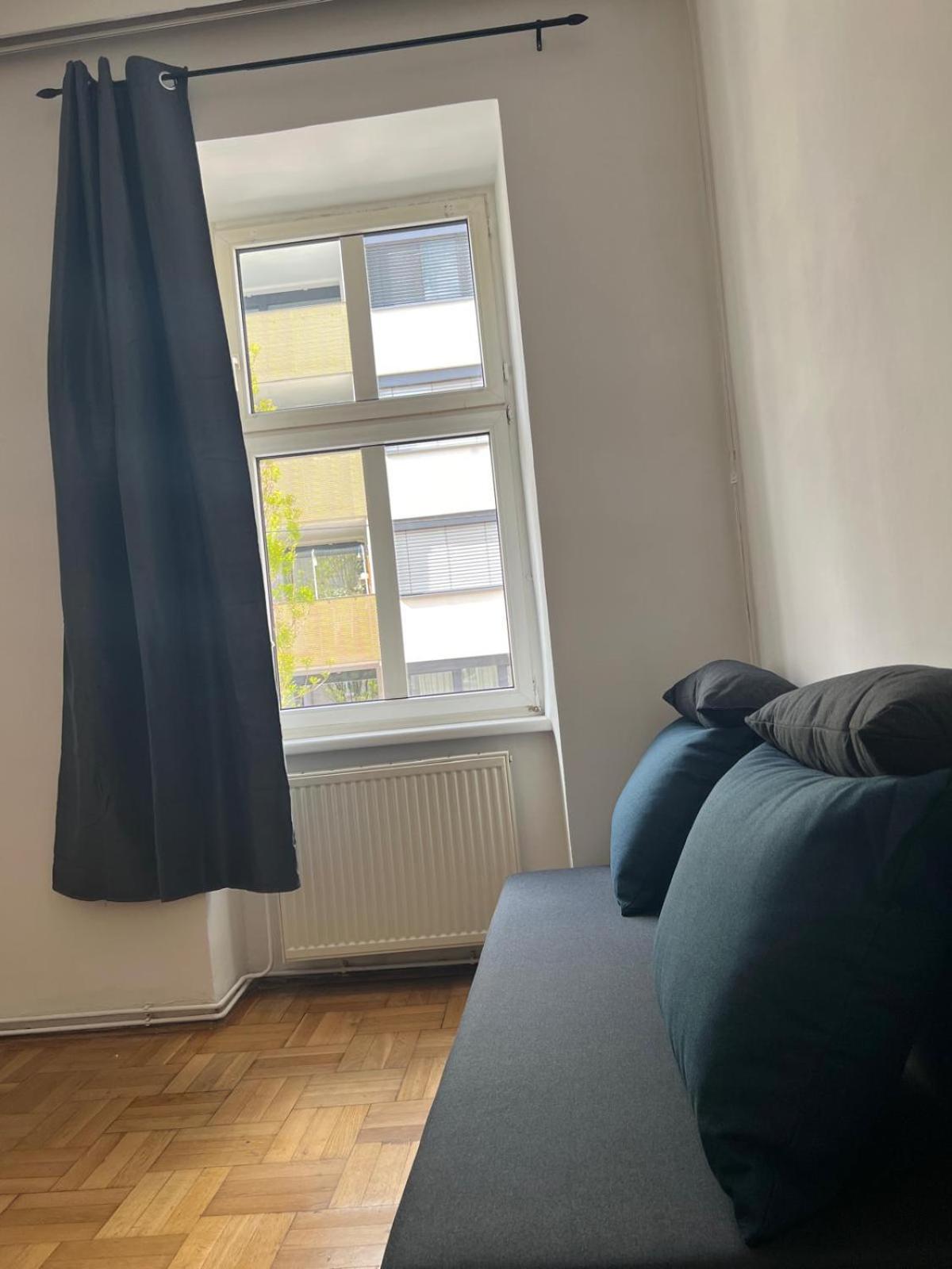 Apartment 1br For 5p Location Vienna