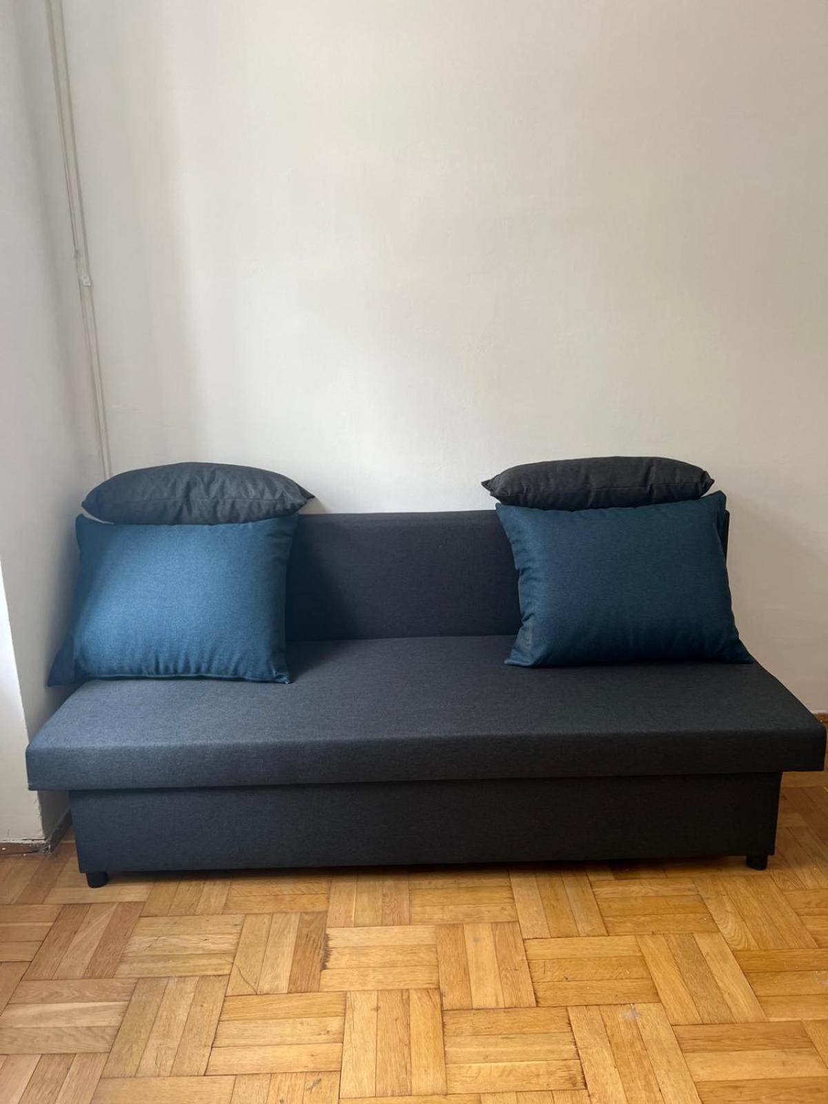 1br For 5p Location Apartment